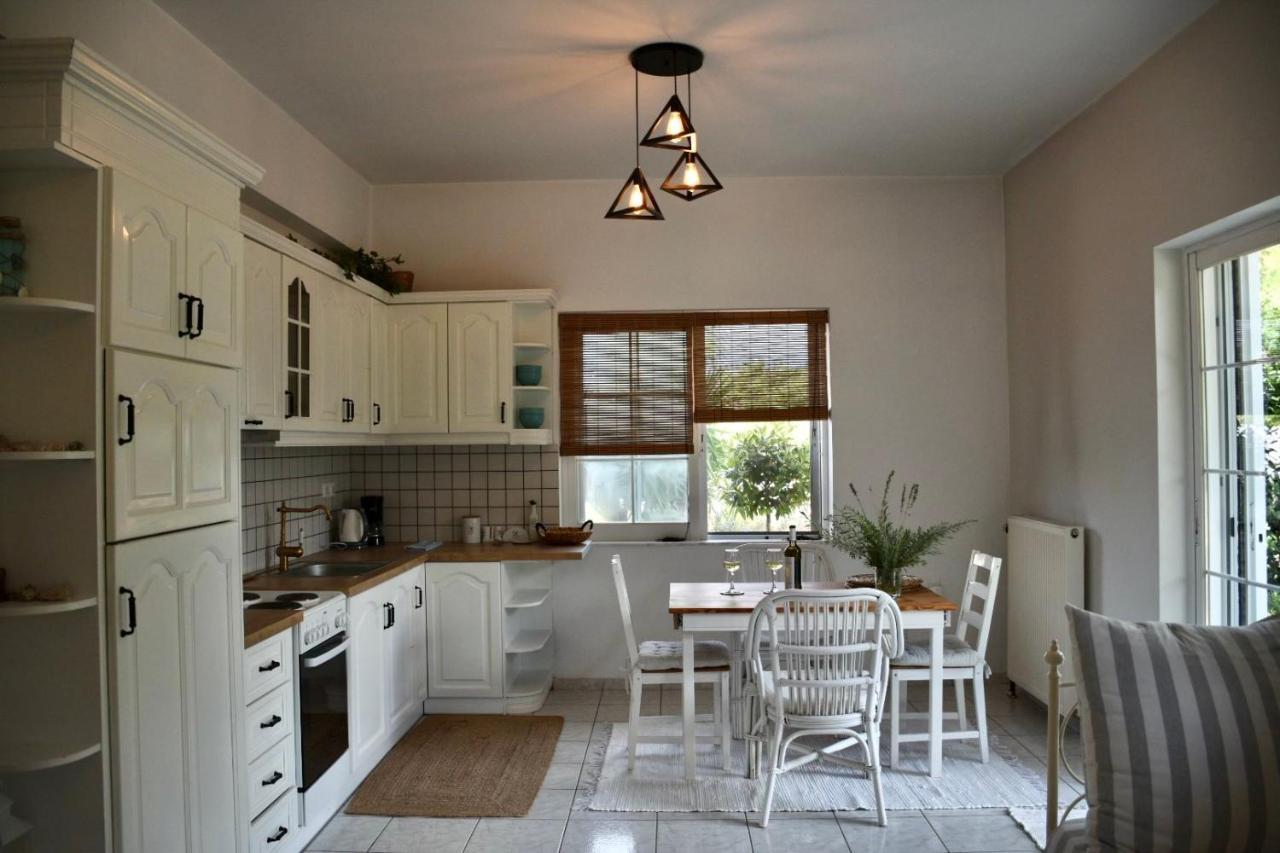 Apartment Beach House Халкіда Екстер'єр фото